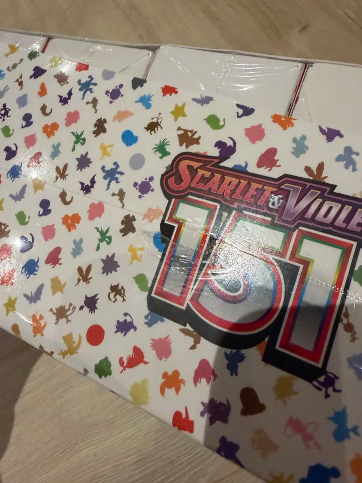 Pokémon Scarlet & Violet 151 Booster Bundle Display *SMALL DAMAGE*